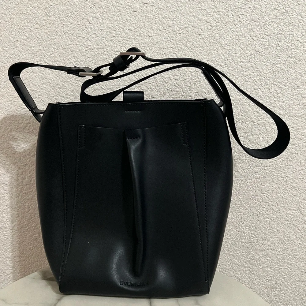 Everlane The Mini Studio Bag Black Leather Crossbody - Picture 1 of 8